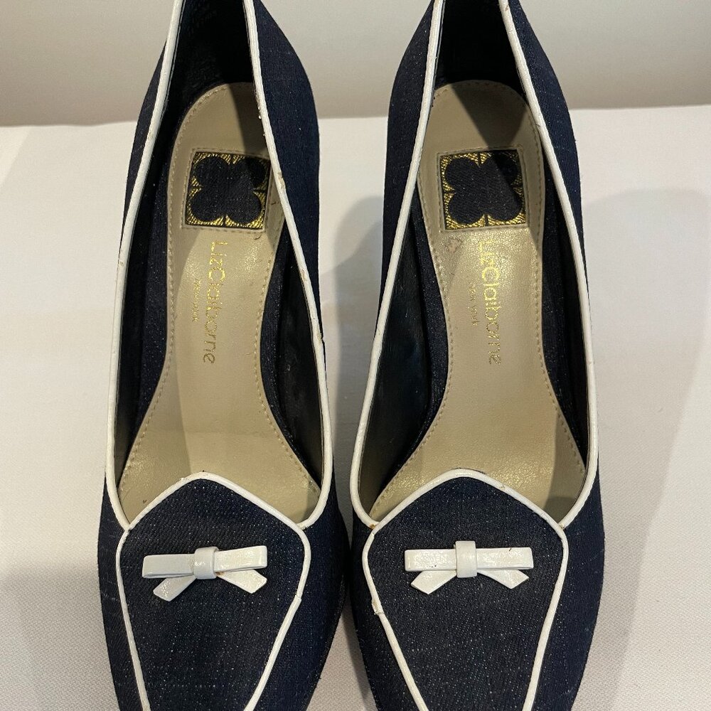Liz Claiborne Navy Linen Pumps with White Leather Piping and Bow